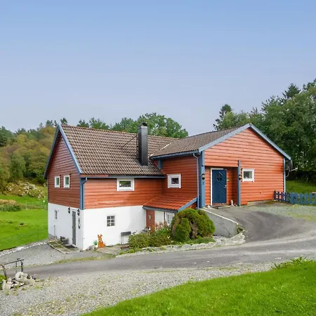 Rødehuset - Fjh670 Gjelland